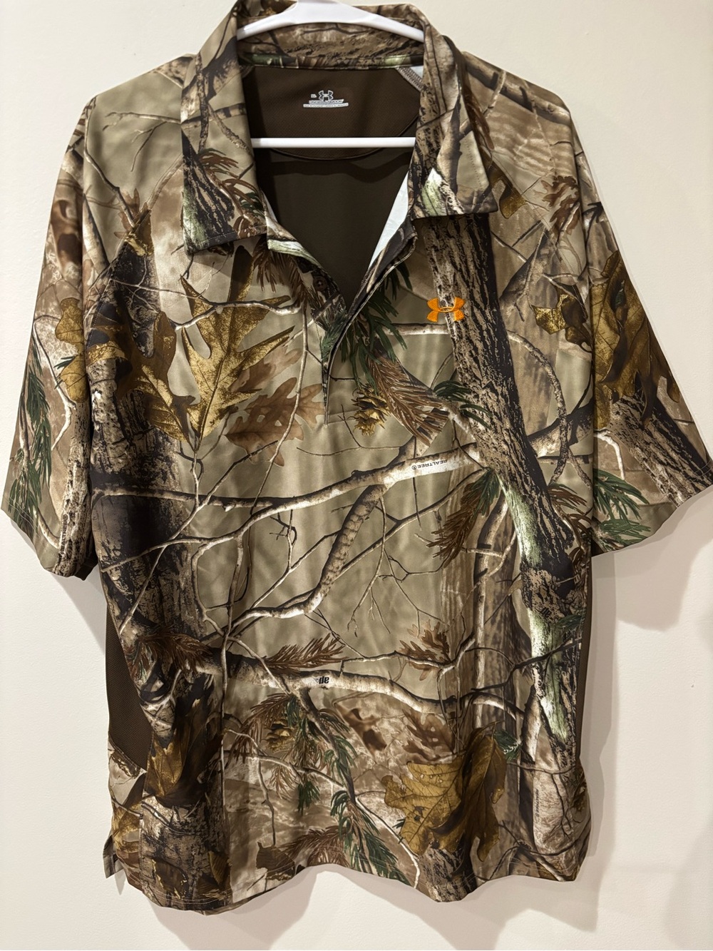 Under Armor Men’s XL Camo Polo Shirt